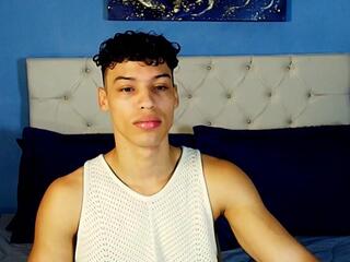 Kleyton Jones webcam model stream image