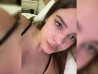 KissKissss webcam bongacams model stream image