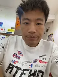 Mr_iphone11 webcam model stream image
