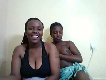 Petite-finness webcam model stream image