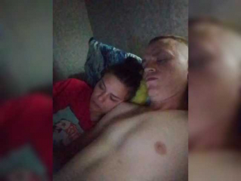 Family22a webcam model stream image