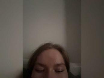 Jennyviva webcam model stream image