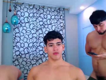 hotcrew_ webcam model stream image