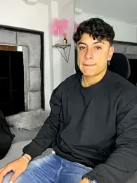 MR_MUSCLE webcam model stream image