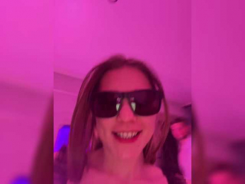 YourShlut webcam model stream image