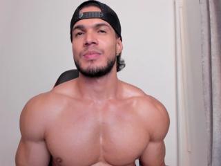 Jonas Lewis webcam model stream image
