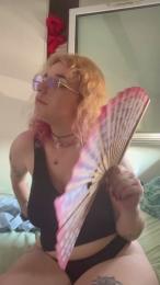 Emy_2002 webcam cam4 model stream image
