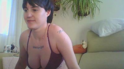 Missnaughty33 webcam cam4 model stream image