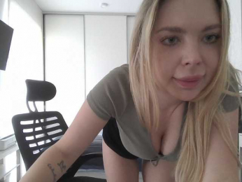 Blondie8853 webcam model stream image