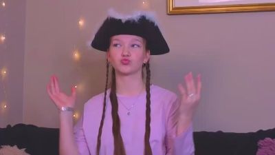 LareeChanchuan webcam model stream image