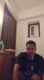 4y20naked webcam model stream image