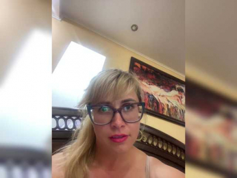 Crystal00Girl webcam model stream image