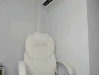 bellacarolainnn webcam model stream image