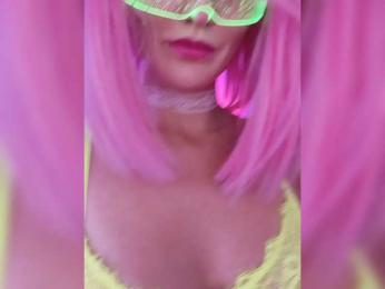 DarwinandLilu webcam model stream image