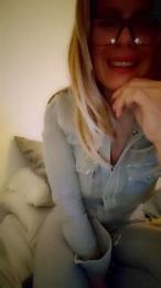 Calupink webcam model stream image