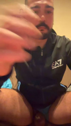 Pisciatoreserio webcam model stream image