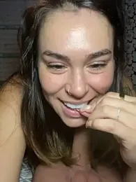 LeaGambit__ webcam model stream image