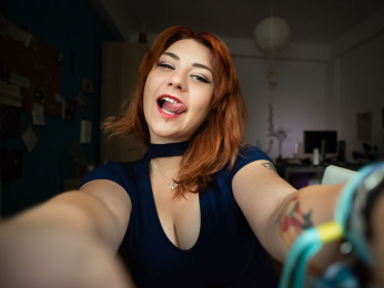 DiaFox webcam model stream image