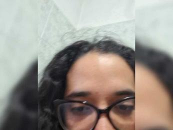 Saritaandmiguel webcam model stream image