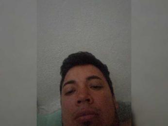 Saritaandmiguel webcam model stream image