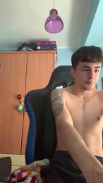 Alvaroguisan webcam cam4 model stream image