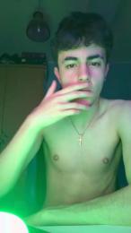 Alvaroguisan webcam cam4 model stream image