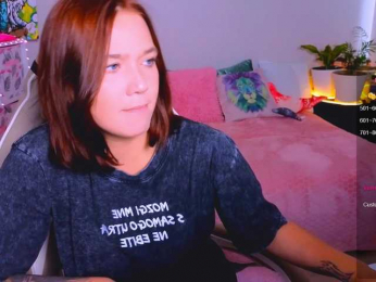WhiteSoul webcam model stream image
