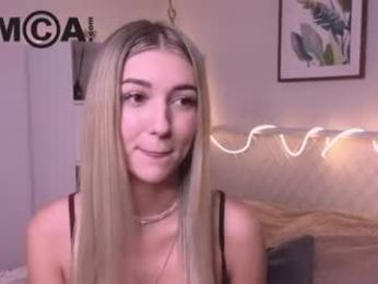 adelanovela webcam model stream image