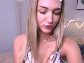 adelanovela webcam model stream image