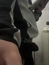 maiolullo webcam model stream image