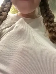 FroggyAnna webcam model stream image