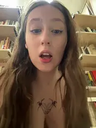 FroggyAnna webcam model stream image