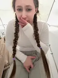 FroggyAnna webcam model stream image