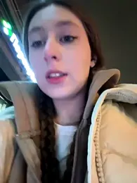 FroggyAnna webcam model stream image