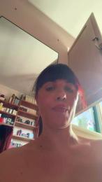 Dancing_w_Vale webcam cam4 model stream image