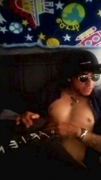 ItsKrakenLackin webcam model stream image