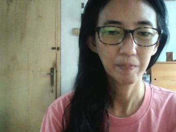 bee077 webcam bongacams model stream image