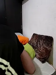 Paradeevich_And webcam model stream image