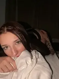 CheriOnTop webcam stripchat model stream image