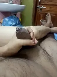 COUPLLE_VILLAGE webcam model stream image