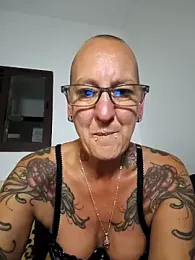 Emma_Milf25 webcam model stream image