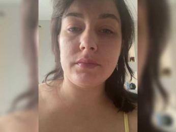 KatrinZeta webcam model stream image