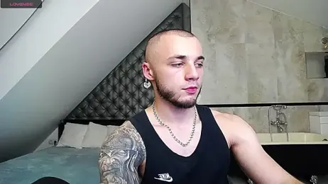 PaulGrow webcam model stream image