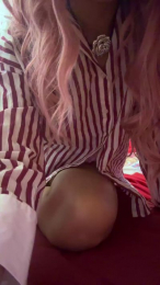 Cecilialion webcam model stream image