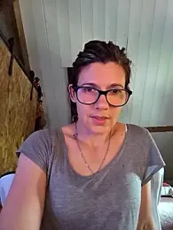 Lina_lou4 webcam model stream image
