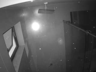 voyeurcam-casa-salsa-bathroom-13 webcam camsoda model stream image