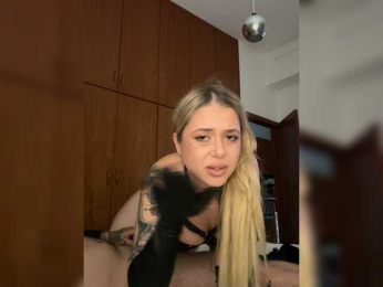 Rosalliaa webcam model stream image