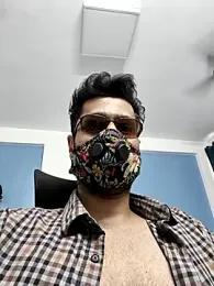 FramingSilents webcam model stream image