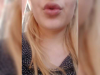 Vina-Nelly webcam bongacams model stream image