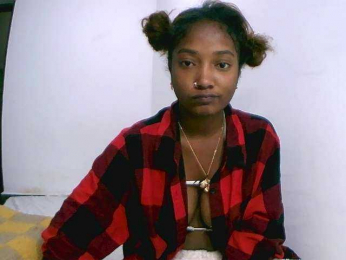 Chocolatedoll webcam model stream image